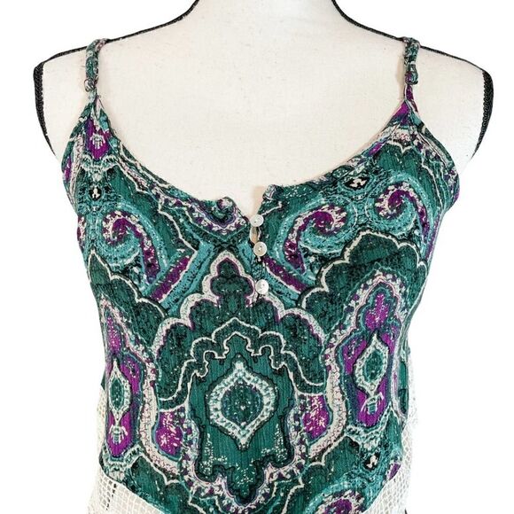 Polly & Esther Bohemian Crop Top Crochet Mandala Print - Picture 2 of 11